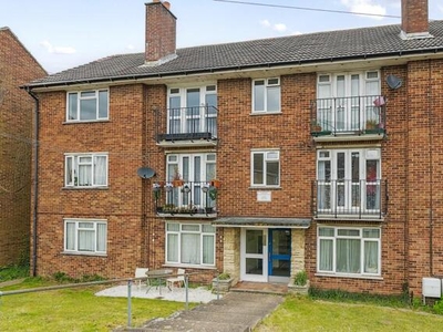 2 Bedroom Flat For Sale In Winchester