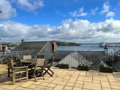 2 Bedroom Ground Floor Flat For Sale In Falmouth
