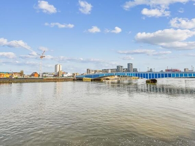 2 Bedroom Penthouse For Sale In Smugglers Way, Wandsworth