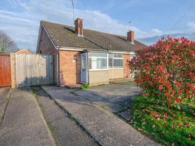 2 Bedroom Semi-detached Bungalow For Sale In Woodlands, Rugby