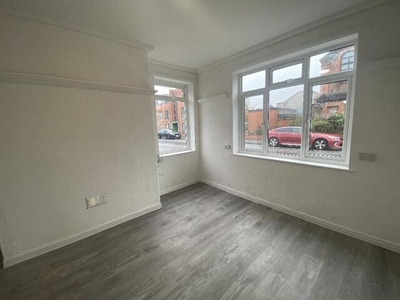 2 Bedroom Semi-detached House For Rent In Warrington, Cheshire