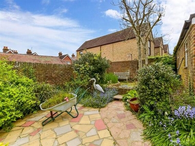 2 Bedroom Semi-detached House For Sale In Findon, Worthing