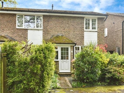 2 Bedroom Semi-detached House For Sale In North Baddesley, Southampton
