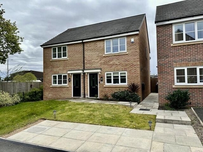2 Bedroom Semi-detached House For Sale In Thorne