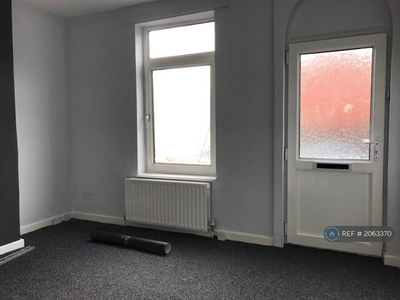 2 Bedroom Terraced House For Rent In Wakefield