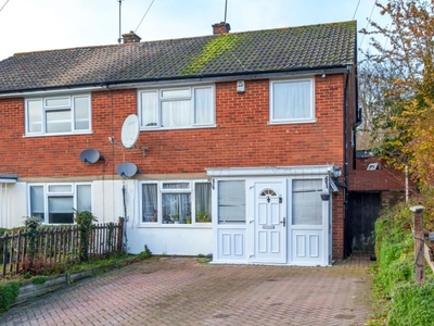 3 Bed House For Sale in High Wycombe, Buckinghamshire, HP13 - 5266499