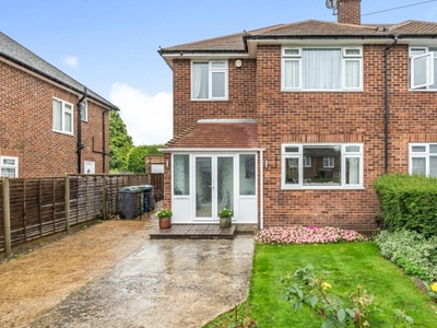 3 Bed House For Sale in High Wycombe, Poets Corner, Buckinghamshire, HP11 - 5112809