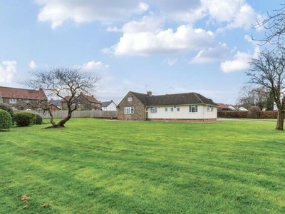 3 Bedroom Bungalow For Sale In Wotton-under-edge, Gloucestershire