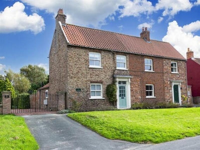3 Bedroom Cottage For Sale In Barmby Moor
