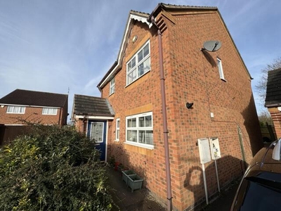 3 Bedroom Detached House For Rent In Stenson Fields