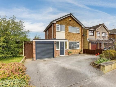 3 Bedroom Detached House For Sale In Hucknall, Nottinghamshire