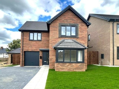 3 Bedroom Detached House For Sale In The Farnham