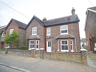 3 Bedroom Detached House For Sale In Three Bridges, Crawley