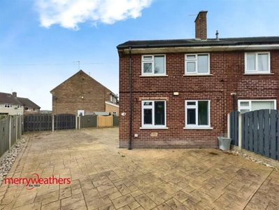 3 Bedroom End Of Terrace House For Rent In Wingfield