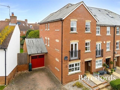 3 Bedroom End Of Terrace House For Sale In Flitch Green