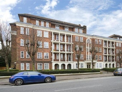 3 Bedroom Flat For Rent In North End Road, Golders Green
