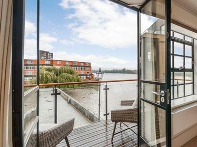 3 Bedroom Flat For Rent In Palace Wharf, London