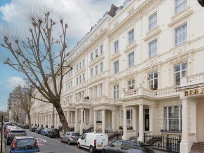 3 Bedroom Flat For Sale In Bayswater, London
