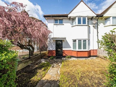 3 Bedroom House For Rent In London