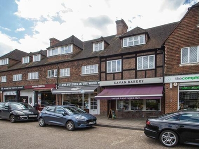 3 Bedroom Maisonette For Rent In Hinchley Wood