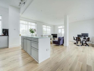 3 Bedroom Penthouse For Sale In South Kensington, London