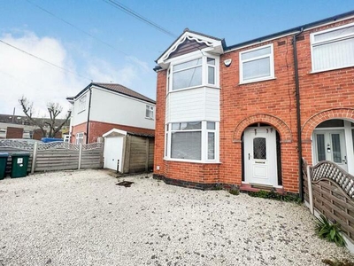 3 Bedroom Semi-detached House For Rent In Cheylesmore, Coventry