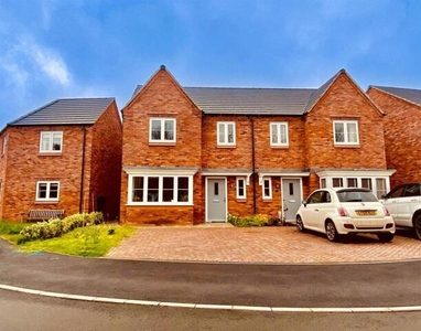 3 Bedroom Semi-detached House For Rent In Derby Road