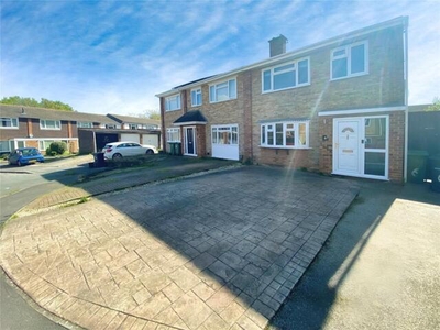 3 Bedroom Semi-detached House For Rent In Maidstone, Kent