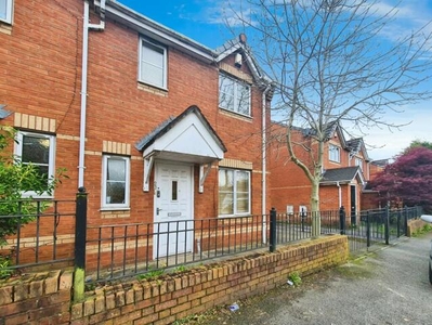 3 Bedroom Semi-detached House For Rent In Salford, Greater Manchester