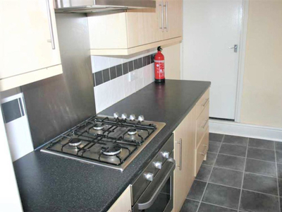 3 Bedroom Semi-detached House For Rent In Selly Oak