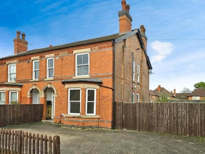 3 Bedroom Semi-detached House For Sale In Beeston