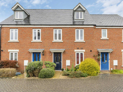 3 Bedroom Semi-detached House For Sale In Bicester