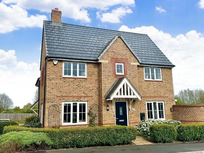 3 Bedroom Semi-detached House For Sale In Brixworth