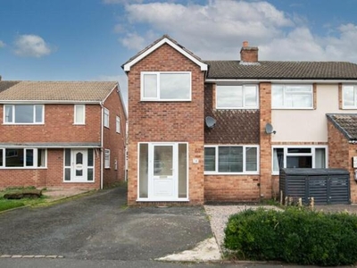 3 Bedroom Semi-detached House For Sale In Bromsgrove, Worcestershire