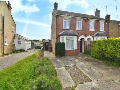 3 Bedroom Semi-detached House For Sale In Broomfield, Chelmsford