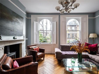 3 Bedroom Semi-detached House For Sale In
Canonbury