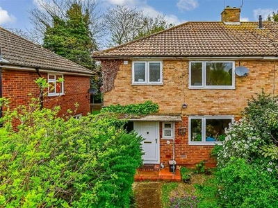 3 Bedroom Semi-detached House For Sale In Kennington, Ashford