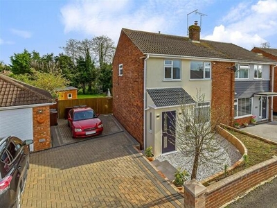 3 Bedroom Semi-detached House For Sale In Kennington, Ashford