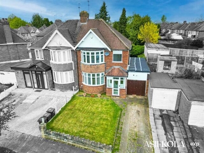 3 Bedroom Semi-detached House For Sale In Moseley Birmingham
