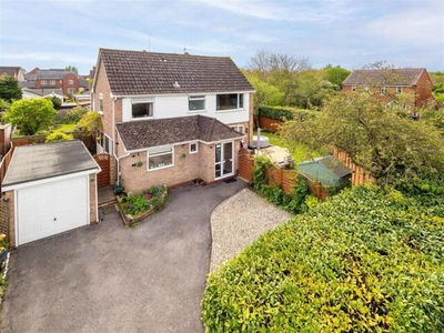 3 Bedroom Semi-detached House For Sale In Stratford-upon-avon