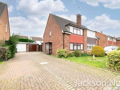 3 Bedroom Semi-detached House For Sale In West Ewell, Epsom