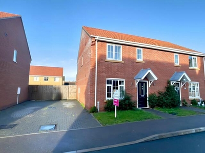 3 Bedroom Semi-detached House For Sale In Wisbech St. Mary