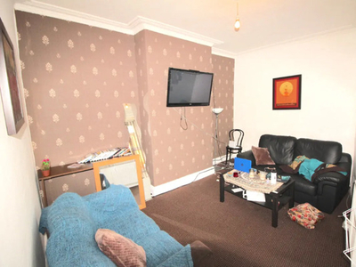 3 Bedroom Terraced House For Rent In Leeds, West Yorkshire