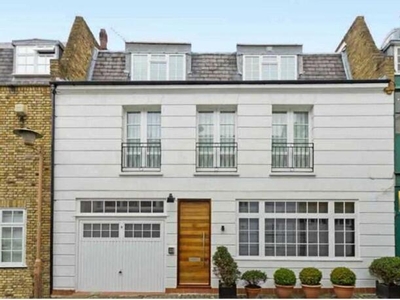 3 Bedroom Terraced House For Rent In London
