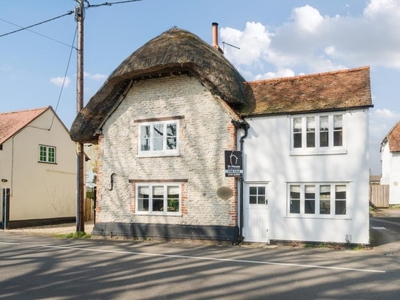 4 Bed Cottage For Sale in Benson, Oxfordshire, OX10 - 5326396