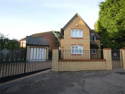 4 Bedroom Detached House For Sale In Luton, Bedfordshire