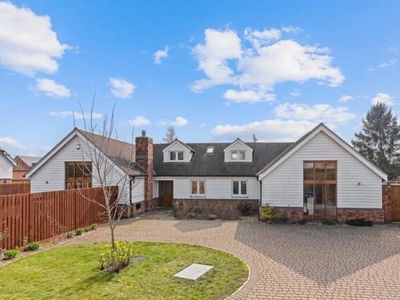 4 Bedroom Detached House For Sale In Pirton, Hitchin