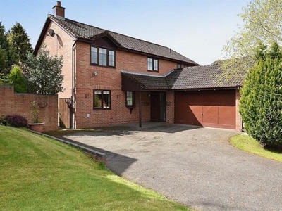 4 Bedroom Detached House For Sale In Tytherington