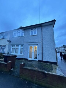 4 Bedroom End Of Terrace House For Rent In Chadwell Heath