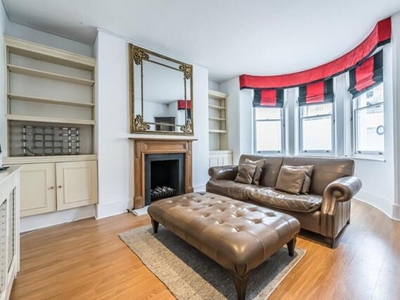 4 Bedroom Flat For Sale In Battersea, London